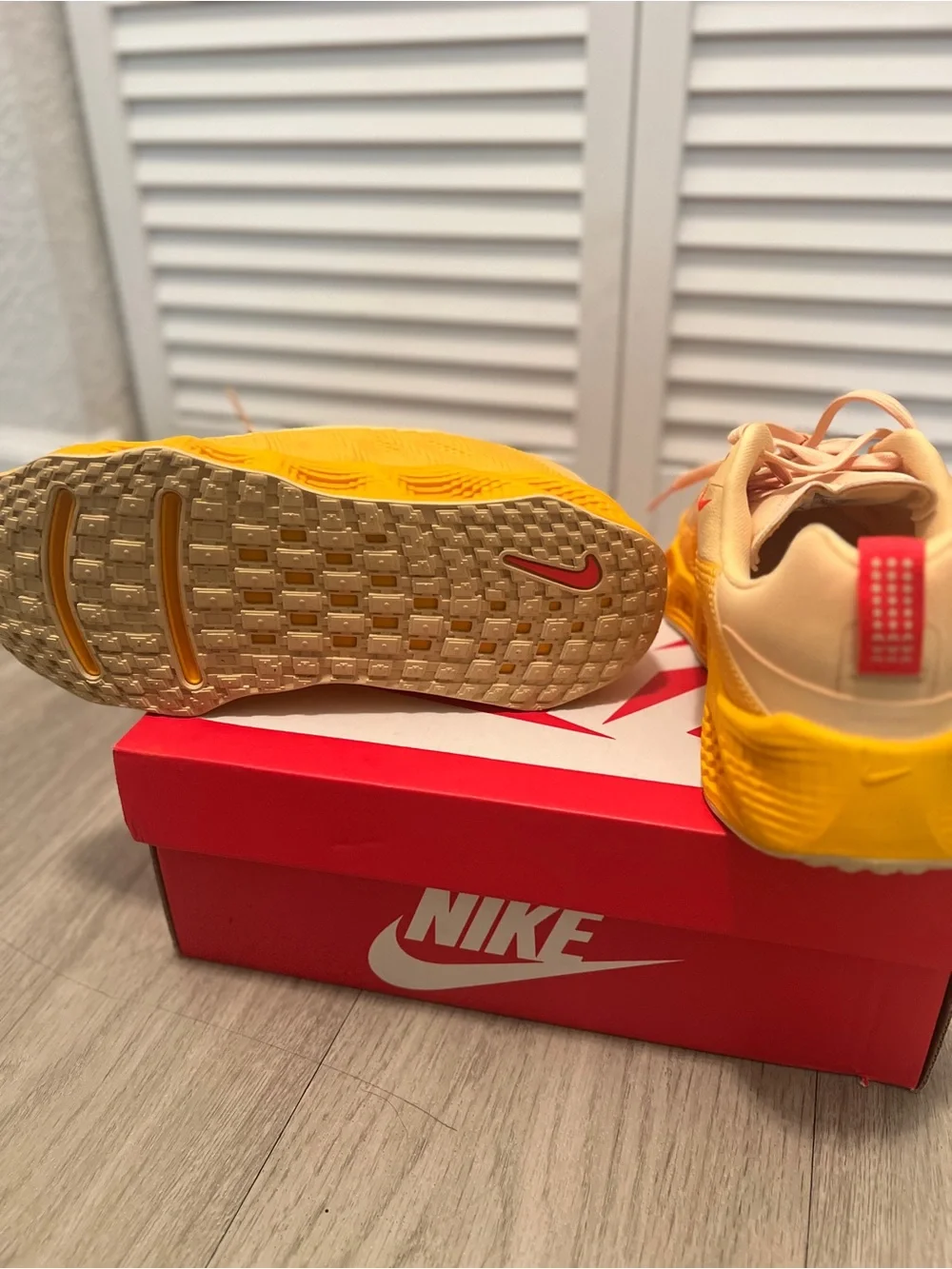 Nike kids unisex Yellow and Beige Chunky Sneakers with Red Accents